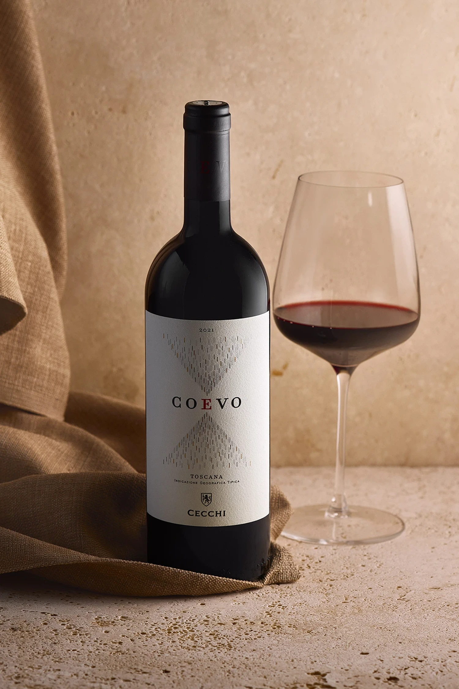 fotografia-bottiglia-vino-cecchi-coevo-10